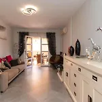 דירה Amazing 2 Bedroom Location אדחה