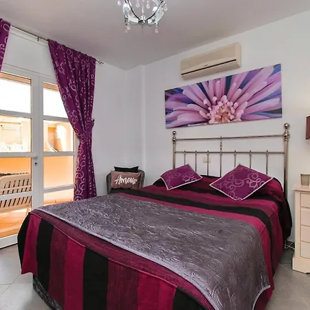 Amazing 2 Bedroom Location Διαμέρισμα *